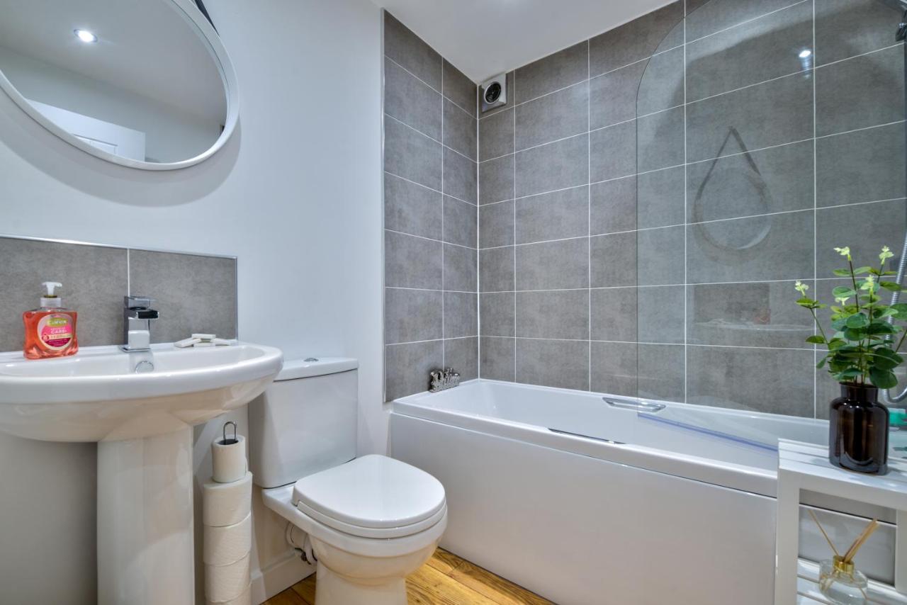 Stamford Central Stay - Stylish 2-Bed Apartment With Wifi Zewnętrze zdjęcie